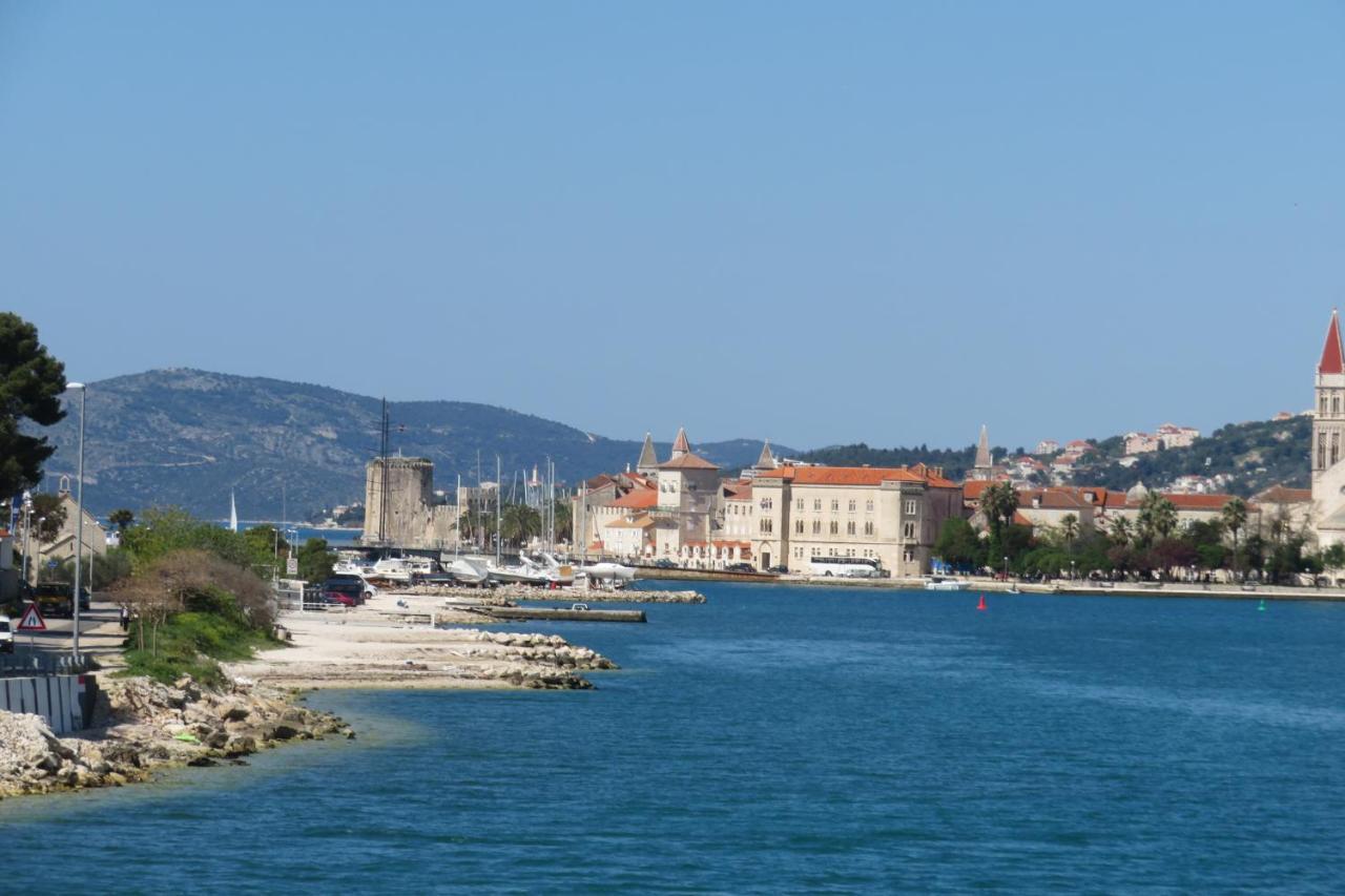 Apartment Nely - Sea, Terrace And Peace Trogir Exterior photo
